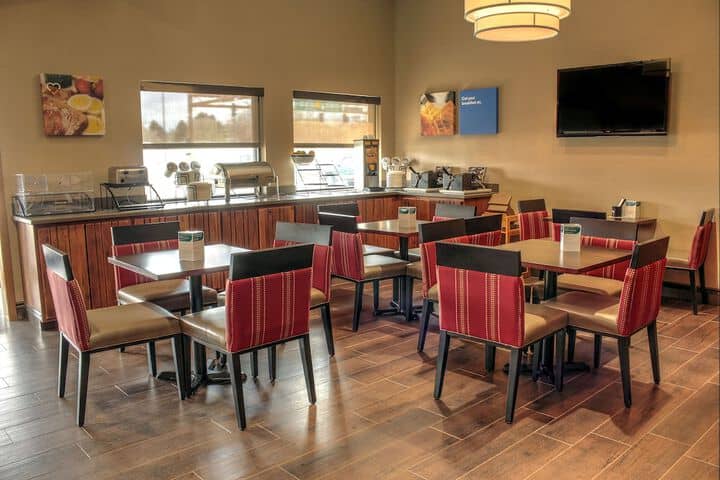 Breakfast area